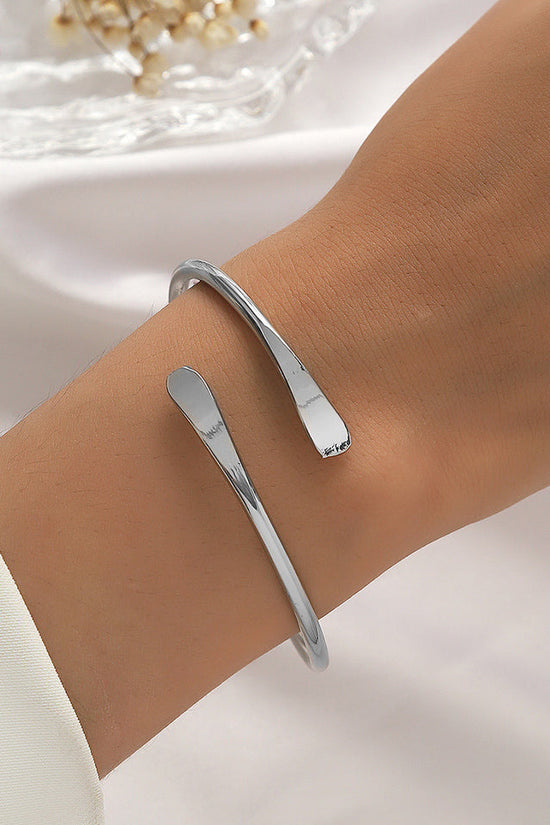 Metal Twist Geometric Knot Winding Hollow Open-end High-grade Light Luxury Personality Fashion Ladies' Bracelet