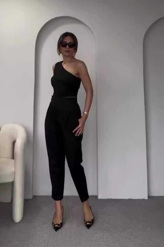 Hot Girl Diagonal Collar Halter Slim Fit Suit