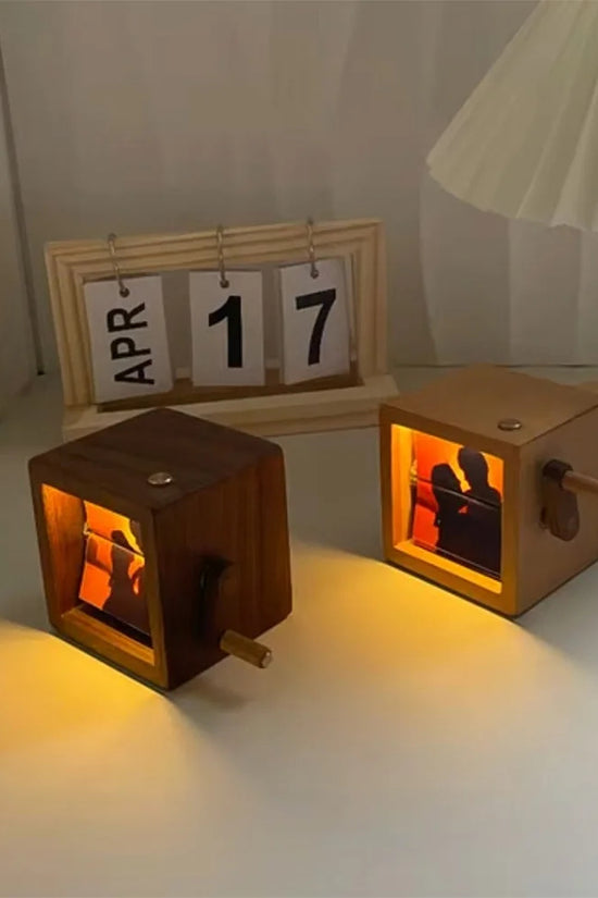 Crank Photo Box