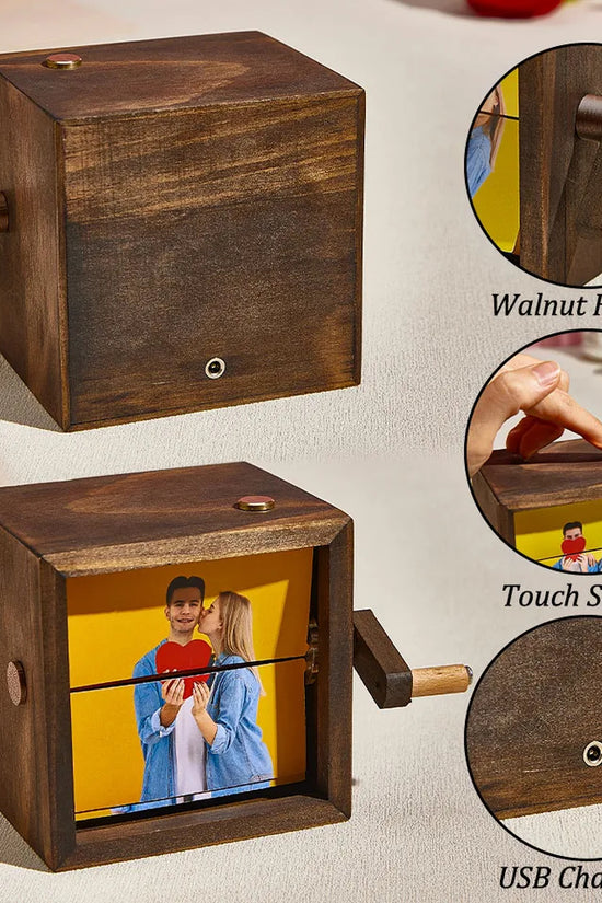 Crank Photo Box