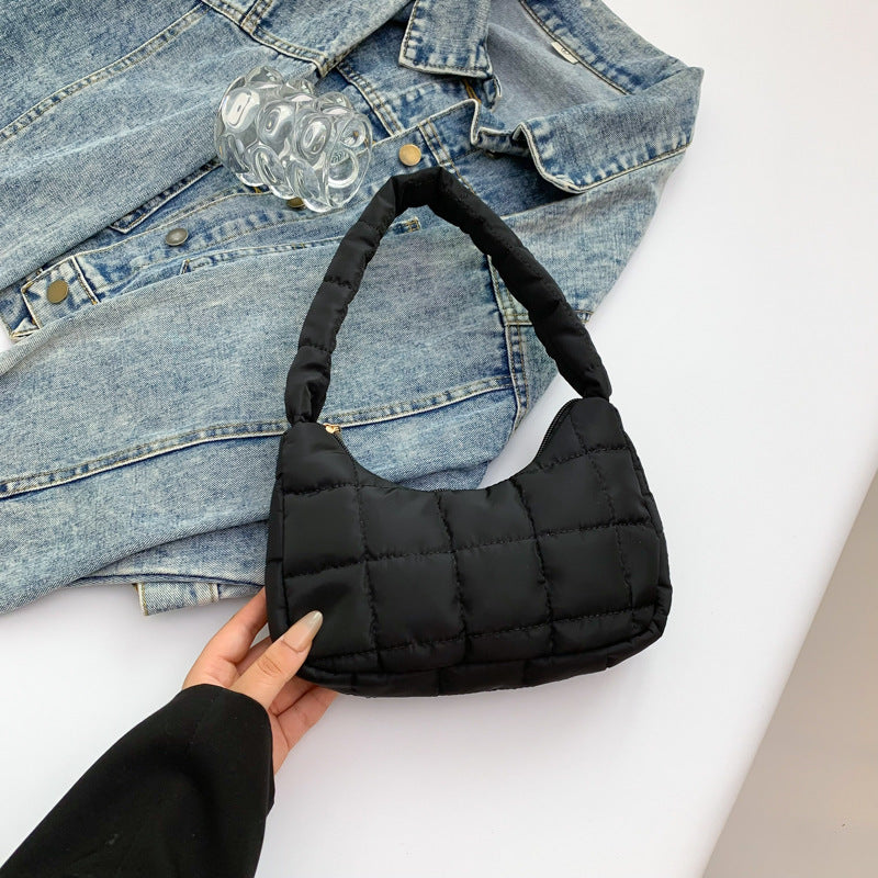 Fashion Simple One Shoulder Underarm New Moon Bag Women's