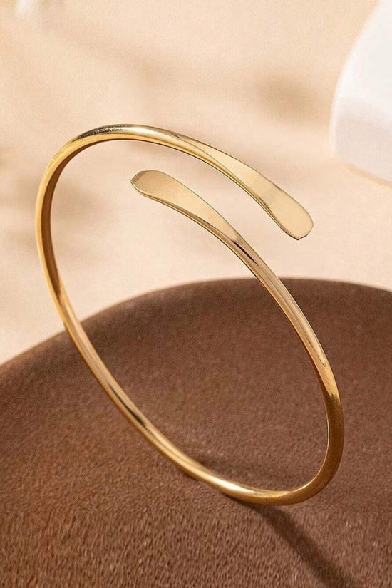 Metal Twist Geometric Knot Winding Hollow Open-end High-grade Light Luxury Personality Fashion Ladies' Bracelet