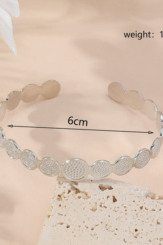 Metal Twist Geometric Knot Winding Hollow Open-end High-grade Light Luxury Personality Fashion Ladies' Bracelet