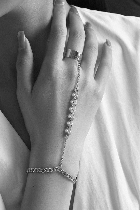 Creative Ring Connecting Finger Love Chain Bracelet